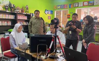 Pelaksanaan Perekapan E-KTP di SMA Giki 2 Surabaya